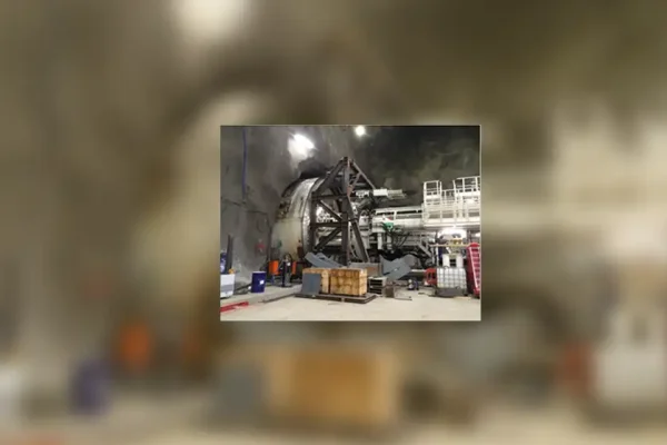 11-tbm-pushing-chasis-01
